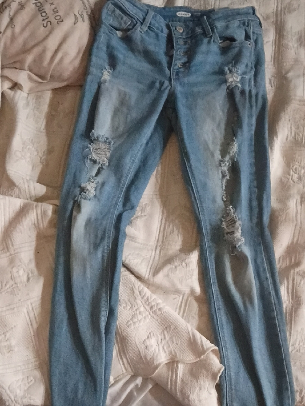 Old Navy Distressed Skinny Jeans in Light Blue